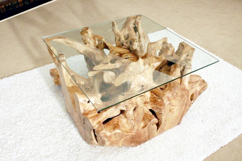 Couchtisch aus einer Baumwurzel mit Glasplatte Der Couchtisch aus einer Baumwurzel mit Glasplatte Der