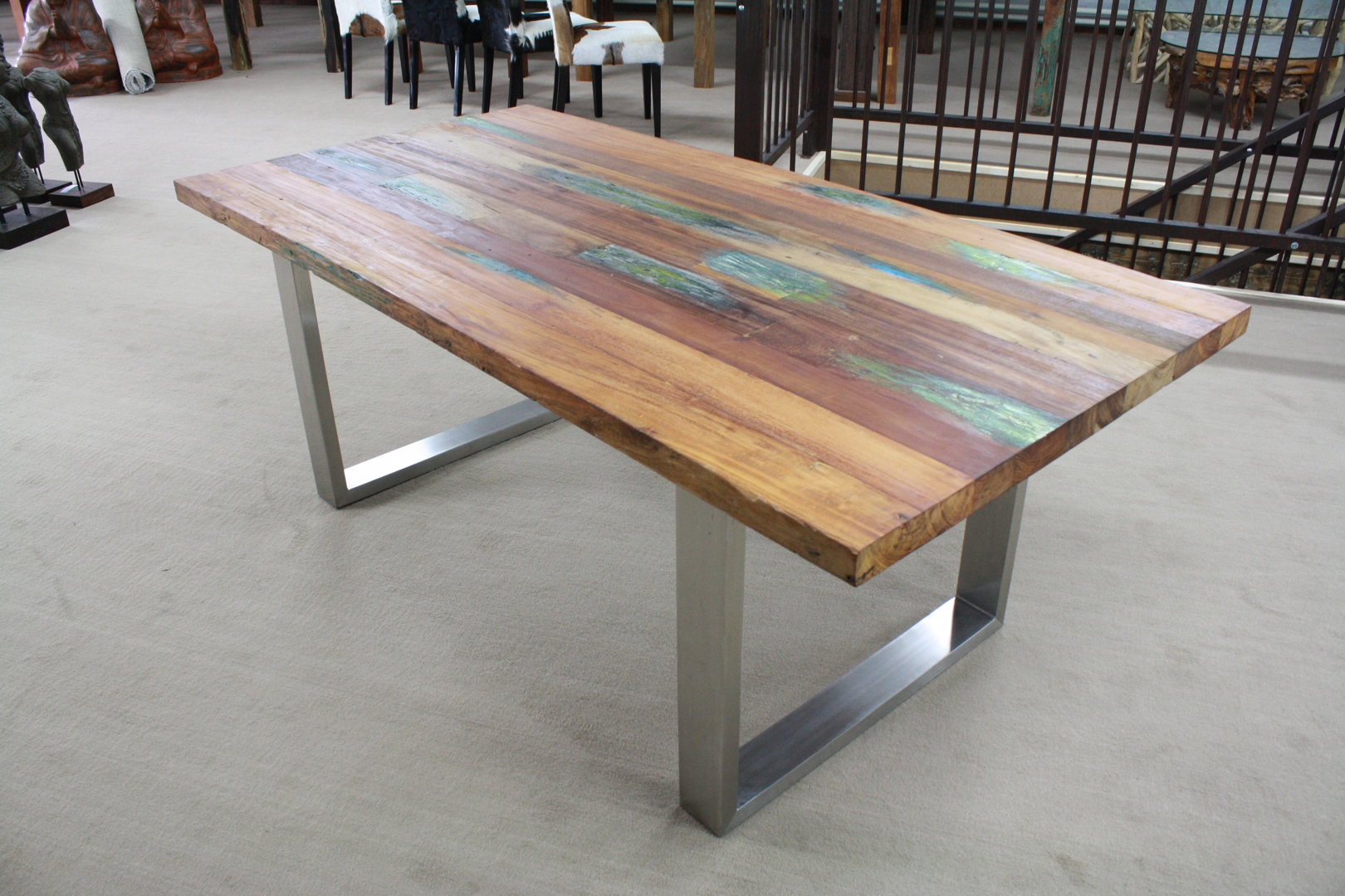 Tisch recyceltes Holz 2