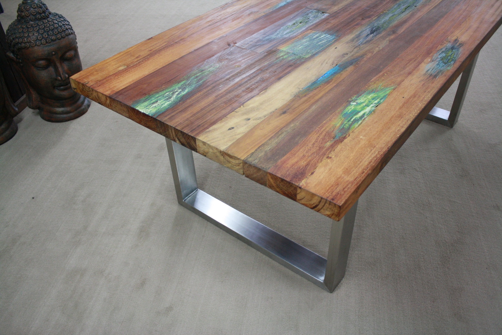 Tisch aus recyceltem Holz : Der Tischonkel