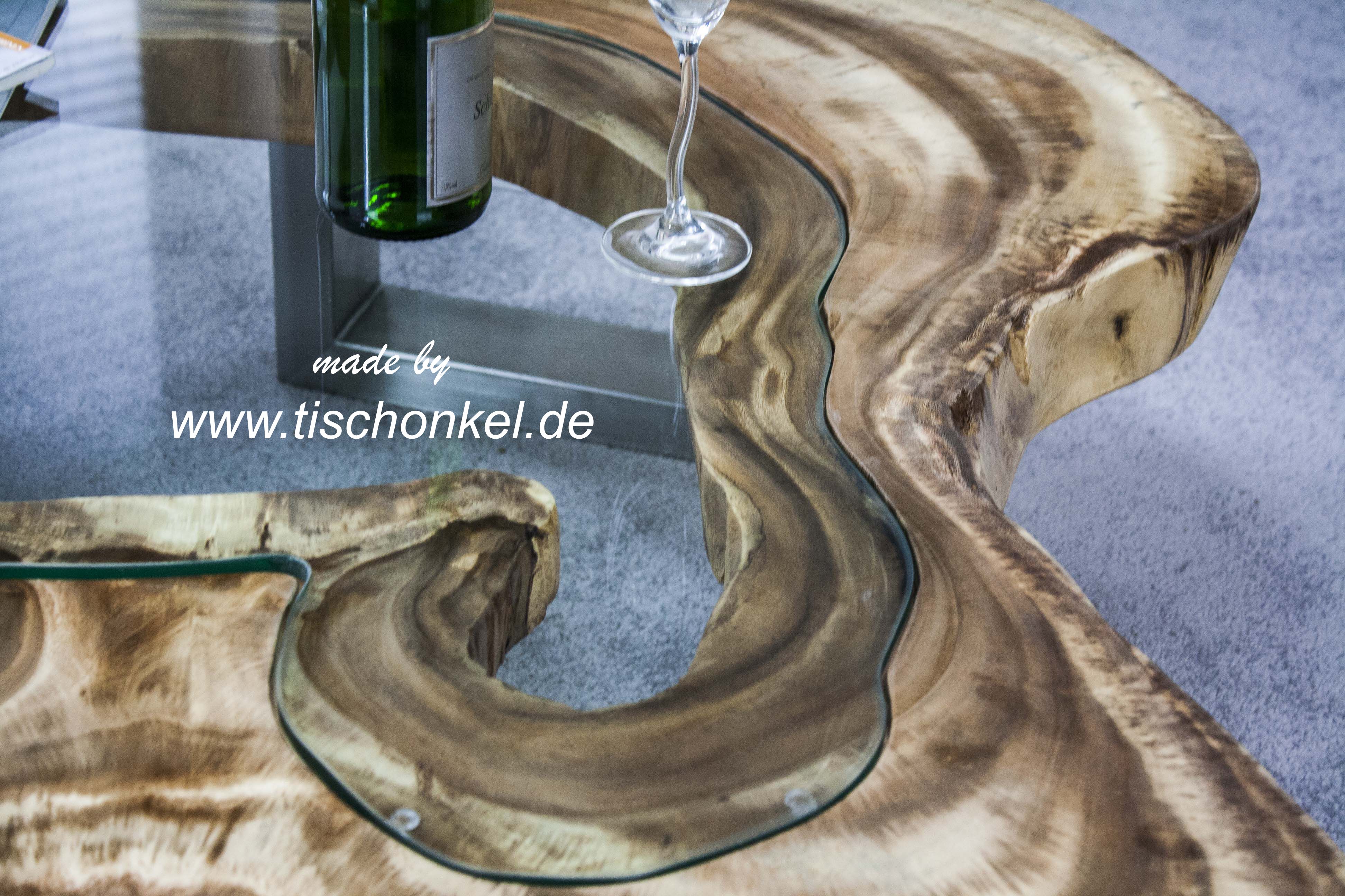 Couchtisch aus einer baumscheibe mit glasplatte : der tischonkel