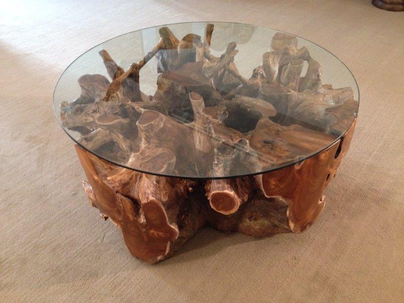 Couchtisch / Wohnzimmertisch aus einer Baumwurzel (rund