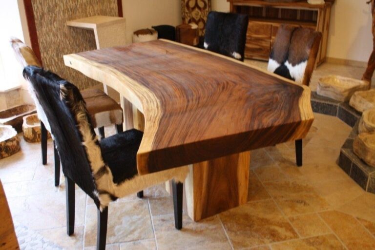 Baumstamm Tisch “Suar” Länge 200-210 cm, Breite 87-98 cm