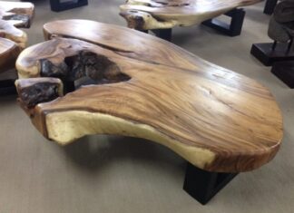 Couchtisch aus einer Baumscheibe Couchtisch Baumscheibe