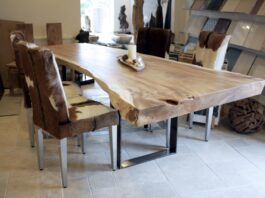 Esstisch aus einem massiven Baumstamm Eettafel boomstam