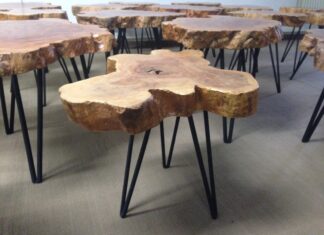 Beistelltisch aus einer Baumscheibe (Litschi) Beistelltisch Baumscheibe