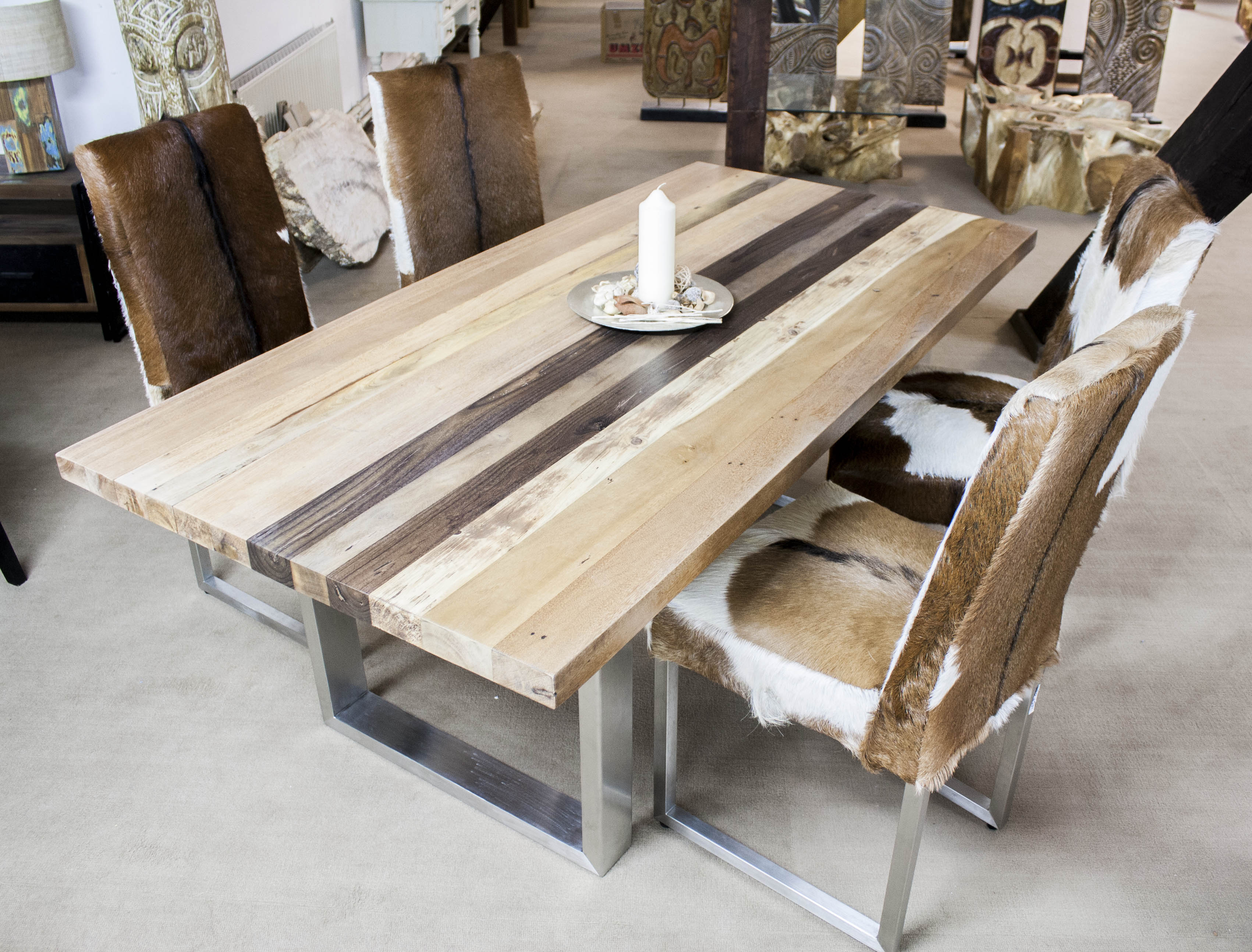 Esstisch aus Massivholz mit Edelstahl - Der Tischonkel