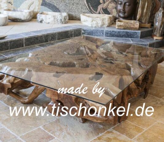 Couchtisch aus einer massiven Baumwurzel 168 x 119 cm Couchtisch aus einer massiven Baumwurzel