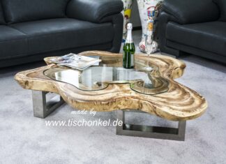 Couchtisch aus einer Baumscheibe mit Baumkante Couchtisch Baumscheibe mit Glas