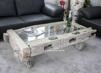 Couchtisch aus antikem Holz „Joglo“ Couchtisch Joglo