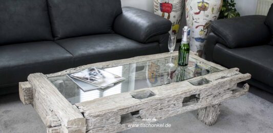 Couchtisch aus antikem Holz „Joglo“ Couchtisch Joglo