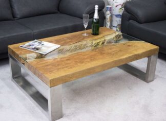 Couchtisch aus Massivholz Litschi, Edelstahl und Glas Couchtisch aus Massivholz mit Edelstahl und Glas