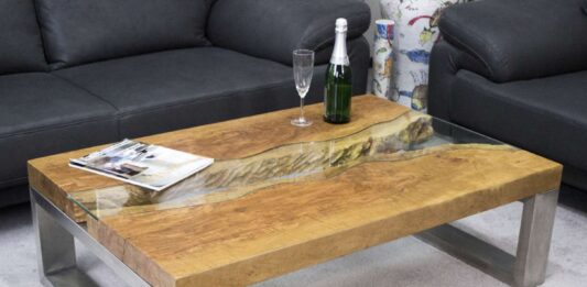 Table basse en bois massif Litchi, acier inoxydable et verre<br> Table basse en bois massif avec acier inoxydable et verre<br>