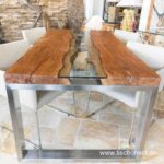 Design Esstisch aus Holz mit Edelstahl und Glas