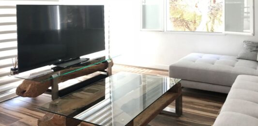 Salontafels van „GERKEN Wohndesign“ Salontafels Lesung en Old Java