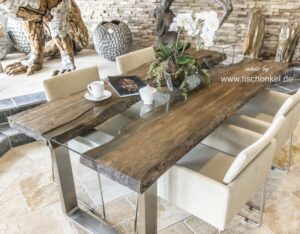 Designer Esstisch aus Holz