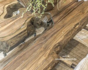 Designer Esstisch aus Holz