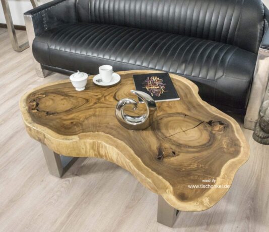 Boomstam salontafel van een massieve boomschijf Boomstam salontafel van een massieve boomschijf