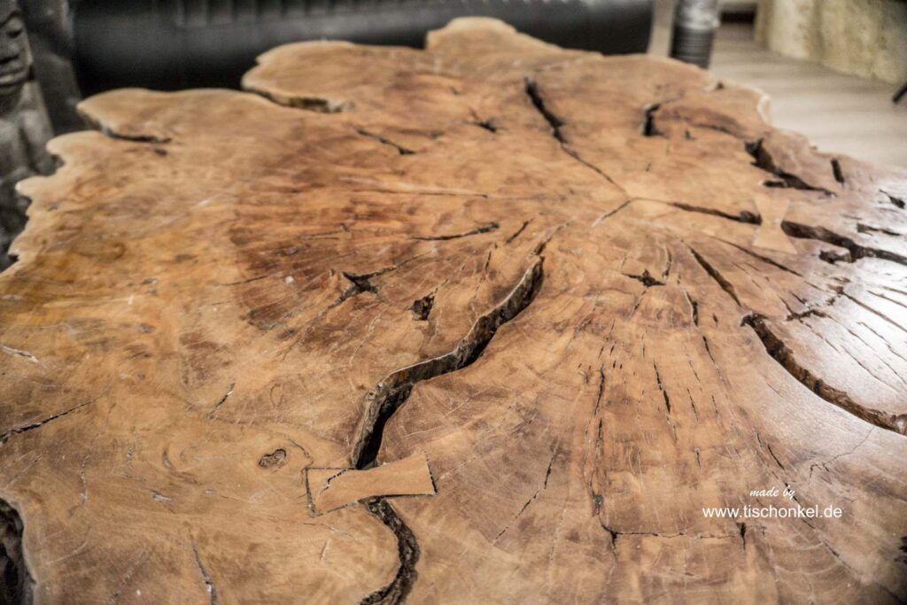 Couchtisch aus Holz