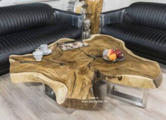 Couchtisch aus einer Suar Baumscheibe im Format 140 x 120 cm Couchtisch aus einer Suar Baumscheibe
