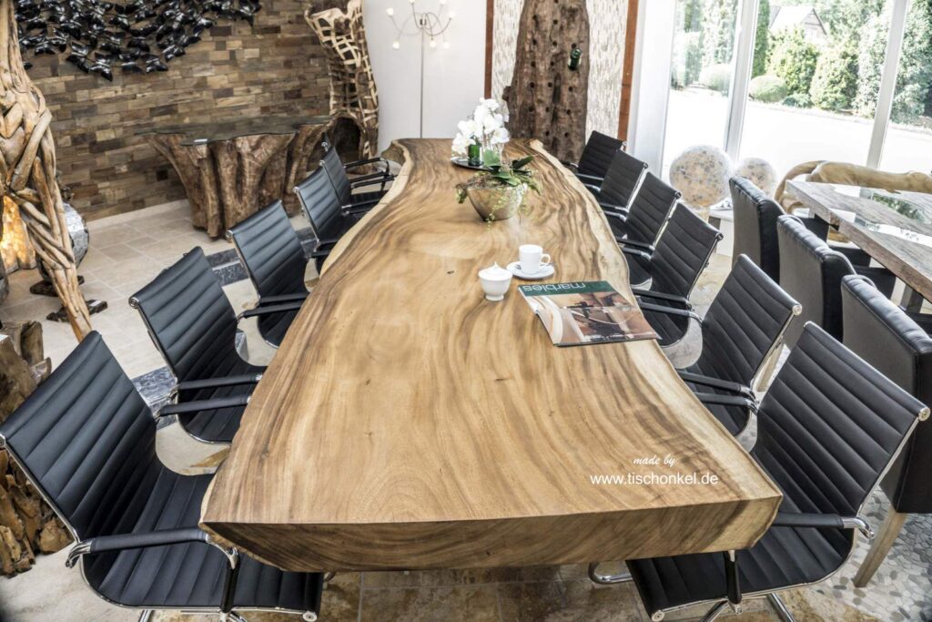 Esstisch Konferenztisch aus einer massiven Bohle, Länge 400 cm, ideal für 10-12 Personen Esstisch Konferenztisch aus einer massiven Bohle