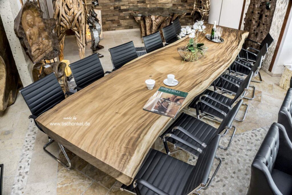 Esstisch Konferenztisch aus einer massiven Bohle, Länge 400 cm, ideal für 10-12 Personen Esstisch Konferenztisch aus einer massiven Bohle