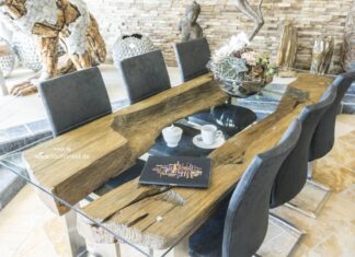 Esszimmertisch aus Massivholz Esszimmertisch aus Massivholz