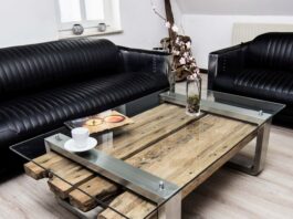 Moderner Couchtisch aus Altholz 120×80 cm Moderner Couchtisch aus Altholz