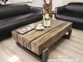 Zeitloser Couchtisch aus massiven Balken Zeitloser Couchtisch