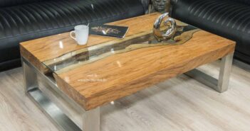 Eckiger Designer Wohnzimmertisch aus Holz mit Edelstahl und Glas