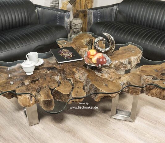 Rustikaler Couchtisch aus einer Baumwurzel Rustikaler Couchtsich aus einer Baumwurzel