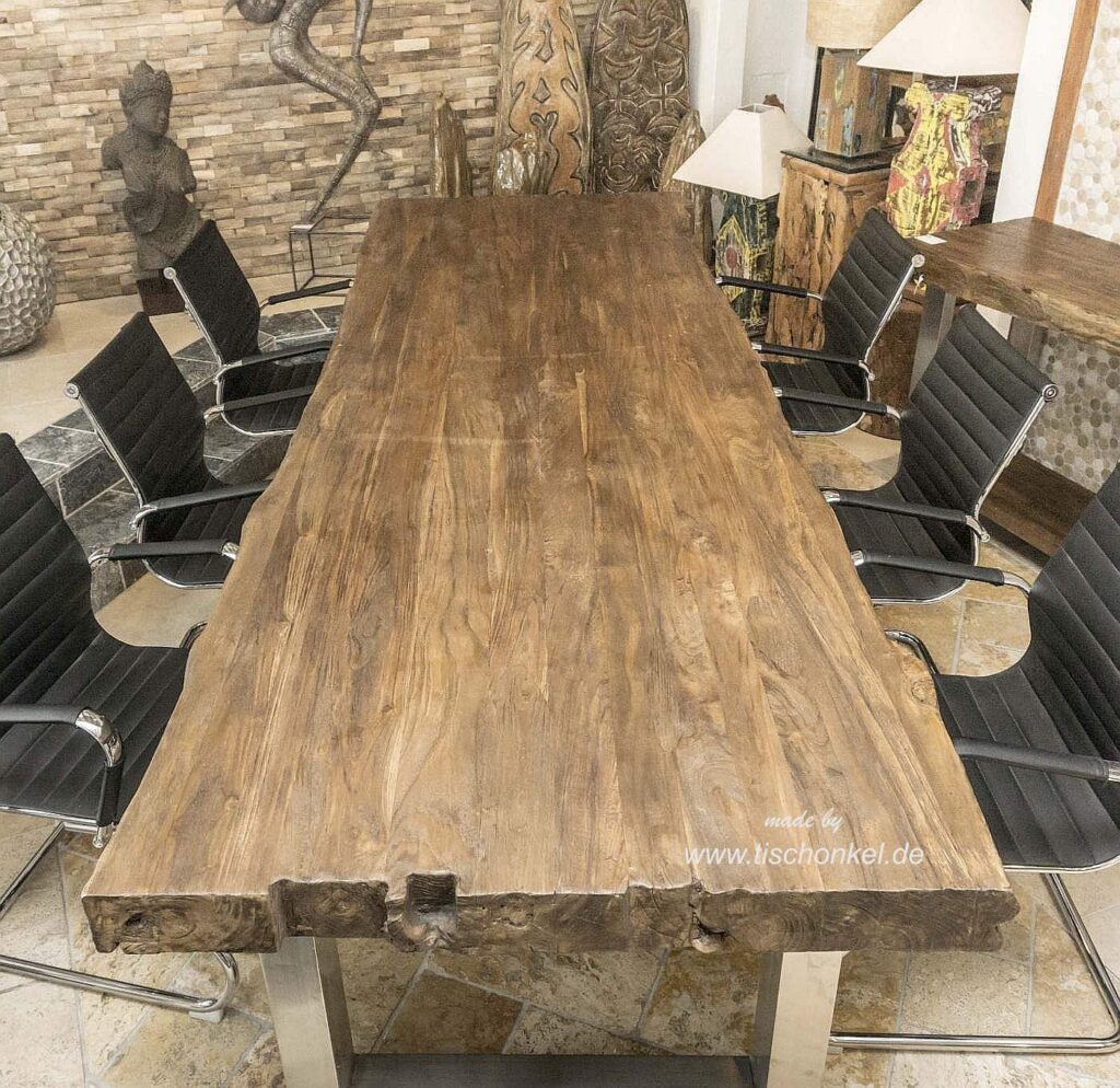 Esstisch für 8 Personen, 300 x 100 cm, aus recyceltem Teakholz Altholz Tischplatte gebürstet und gewachst