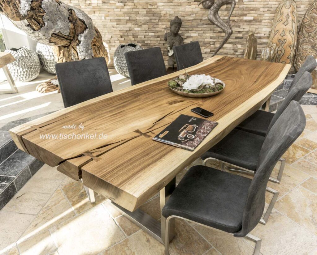 Ausgefallene Baumstamm Couchtische Baumstamm Esstisch von GERKEN Wohndesign