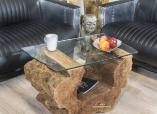 Couchtisch aus einem Baumstumpf mit Glasplatte Couchtisch aus einem Baumstumpf von Gerken Wohndesign