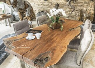 Konferenztisch oder Esstisch aus einer massiven Holzbohle (250 cm) Konferenztisch oder Esstisch aus einer Holzbohle