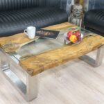 Moderner Couchtisch aus Holz im Format 120×80 cm