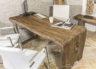 Schreibtisch aus Massivholz von „GERKEN Wohndesign“ Schreibtisch aus Massivholz mit individuellem Design