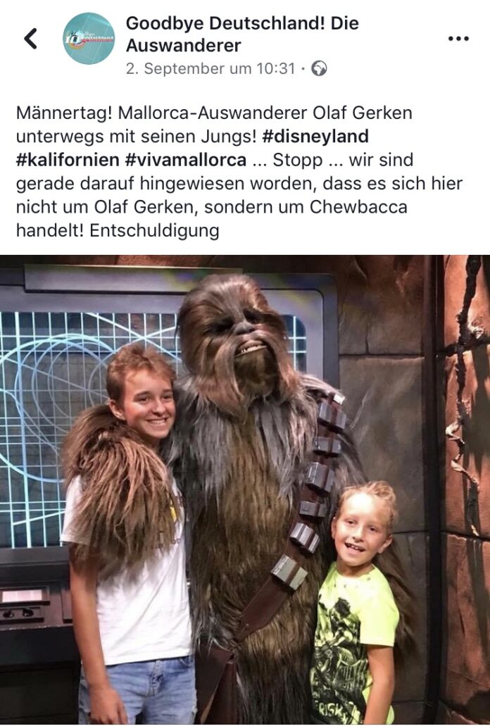 Dominik und Ivar Gerken treffen Chewbacca im Disneyland