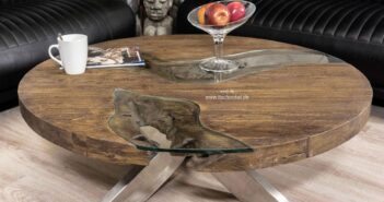 Runder Couchtisch aus Holz mit Glasplatte