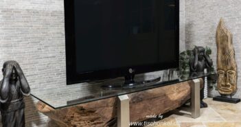 TV-Board aus Holz