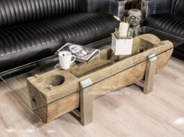 Couchtisch aus antikem Holz Couchtisch aus antikem Holz