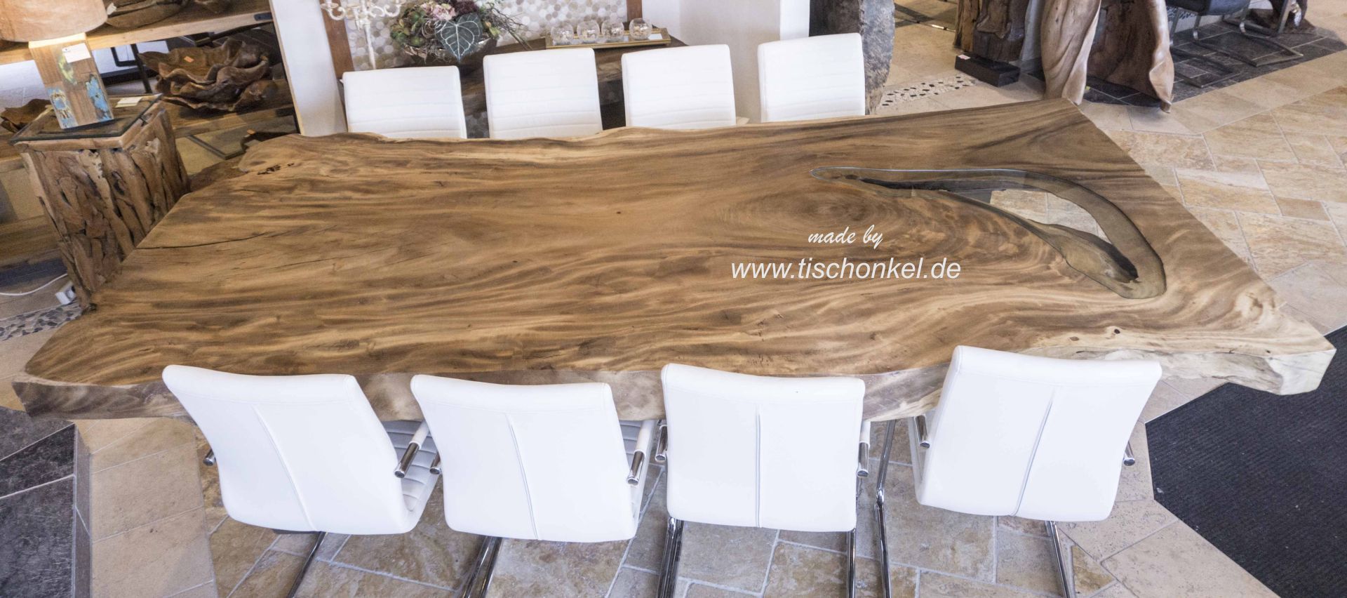Massiver Esstisch Aus Einem Baumstamm Der Tischonkel