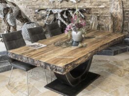 Massieve echt houten tafel in formaat 200 x 100 cm met een ruwe staalbasis Massieve eiken tafel