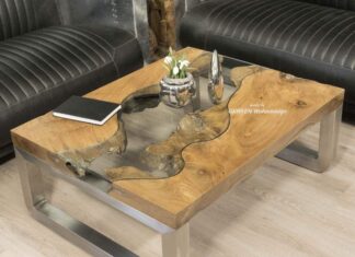 Eckiger Couchtisch aus Holz Eckiger Couchtisch aus Holz