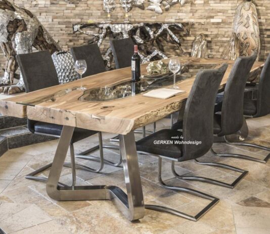 Esstisch aus Baumscheiben „The Lake“ Esstisch aus Baumscheiben The Lake