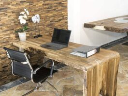 Schreibtisch aus Holz aus der Serie „Passion“ Schreibtisch aus Holz