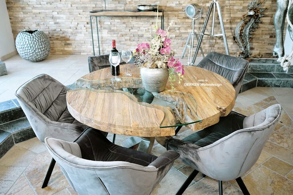 Esstisch rund ETERNIA aus Holz Esstisch rund aus Holz von GERKEN Wohndesign