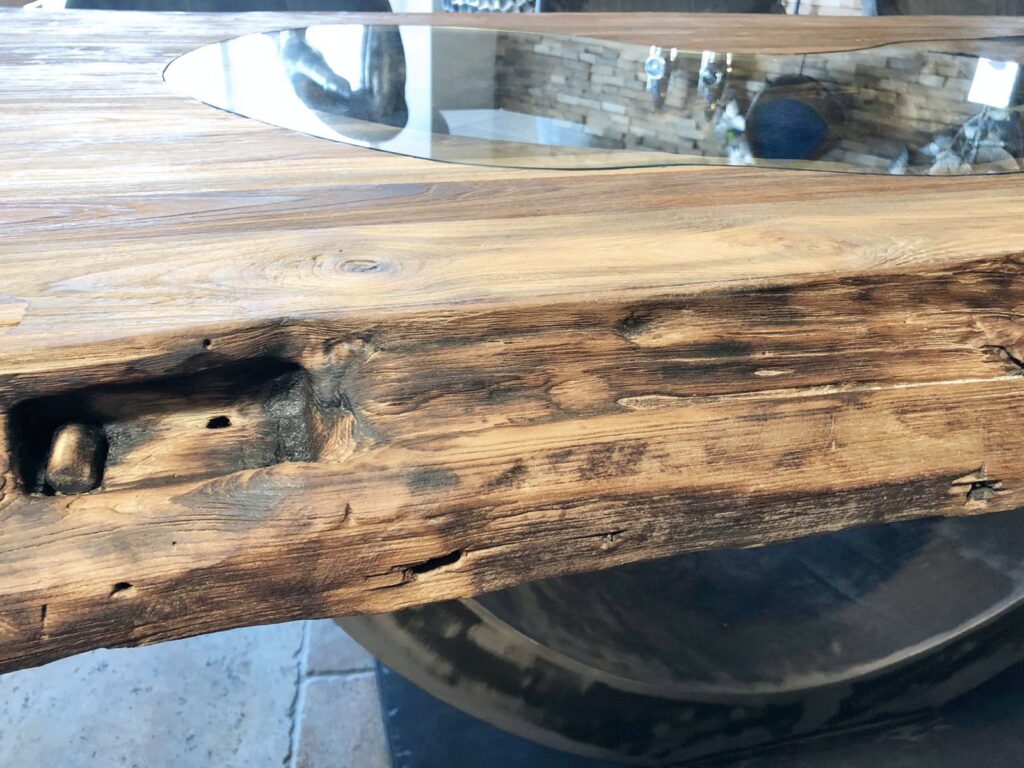 Großer Esstisch aus Holz aus der Serie "Deep Island" 300 x 100 cm Großer Esstisch aus Holz
