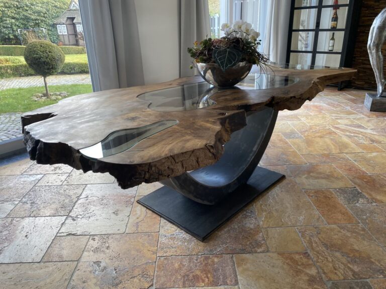 Massivholz Esstisch aus Wurzelholz mit Glas
