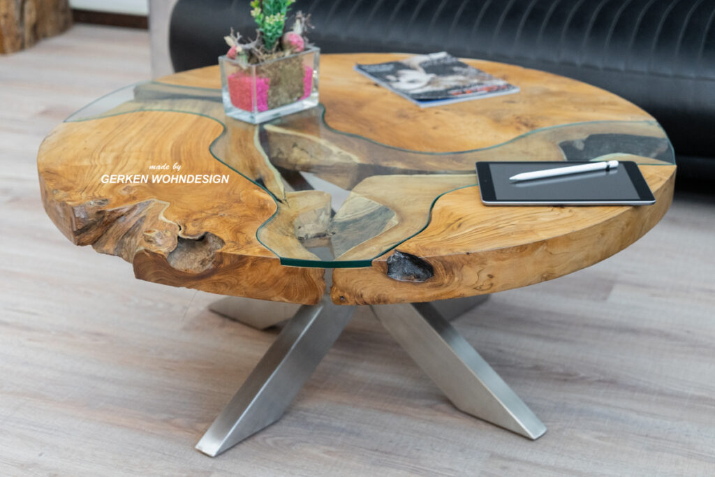 Kleiner runder Couchtisch