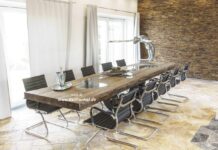 Langer Esstisch für 10-12 Personen Langer Esstisch für 12 Personen